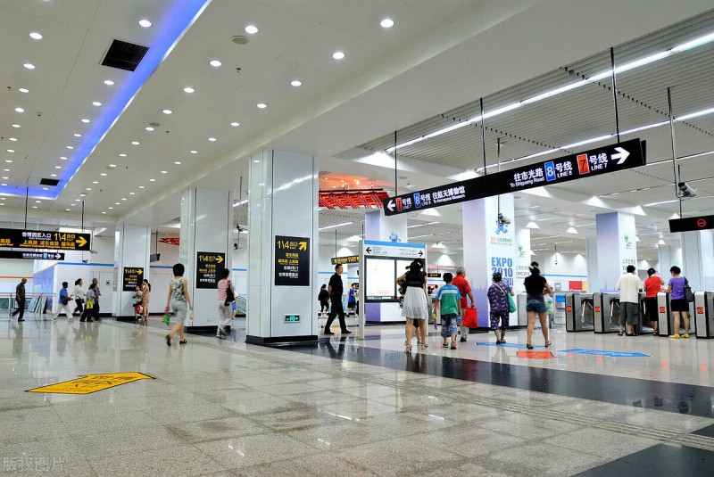 城市公共空间标识系统